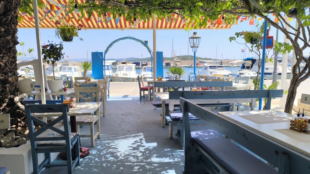 restoran-arausa-wallpapire